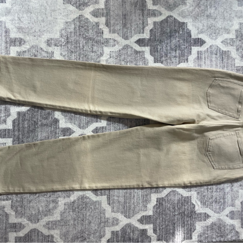 Gloria Vanderbilt Straight Leg Jeans in Light Khaki